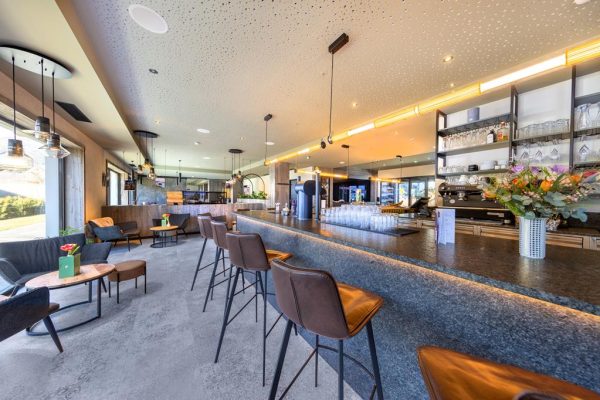 People's Hotel