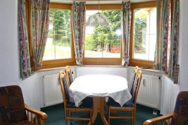 Appartement Am Dorfplatz Nummer 6 - 4 personen