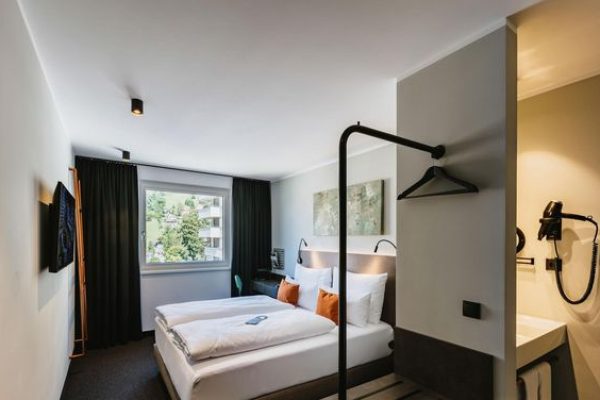 Night Inn Hotel